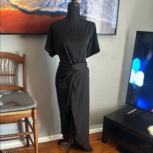 Elegant Black Midi Dress